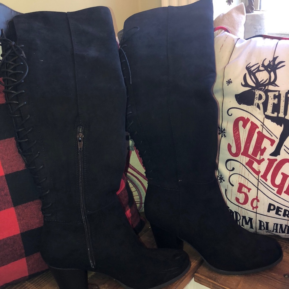 Like new- over the knee boots!!!